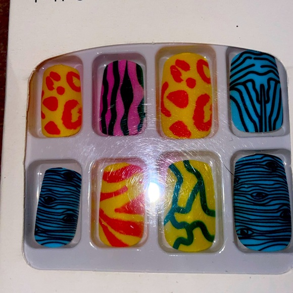 New drops for $10, 2/$15 - Picture 1 of 4